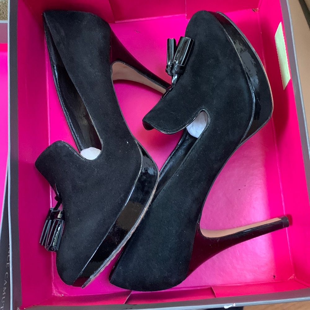 Black Vince Camuto hells